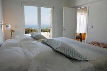 Kamaroti Suites