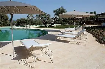 Kamaroti Suites