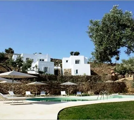 Kamaroti Suites