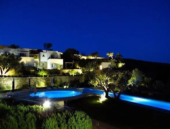 Kamaroti Suites Hotel