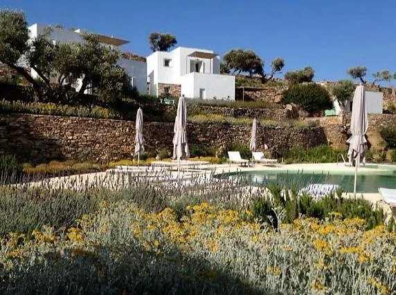 Hotel Kamaroti Suites 4*